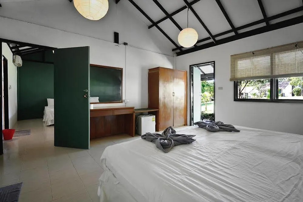 The Tropic Circle Hotel Ko Lanta 2*,  Thailand
