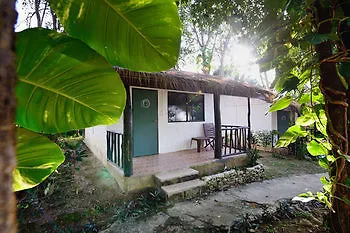 The Tropic Circle Otel Ko Lanta